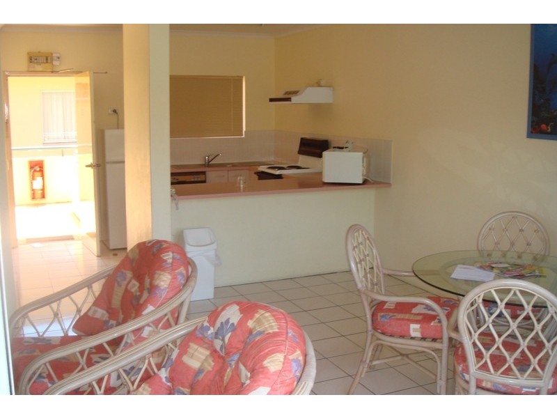 Level 2 APT. 215 / 191 Mcleod Street, Cairns QLD 4870