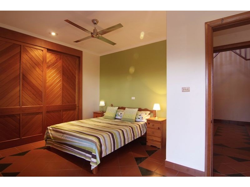 17 Amaroo Close (End of Darkin), Smithfield QLD 4878