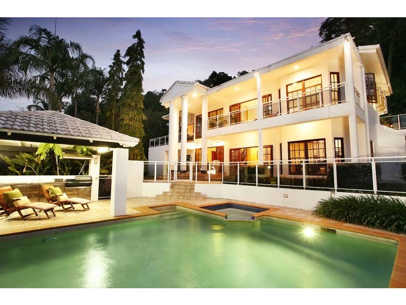 12 Julian Close, Mooroobool QLD 4870