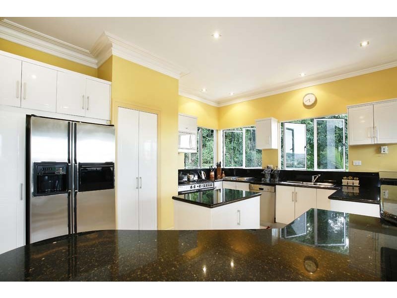 12 Julian Close, Mooroobool QLD 4870