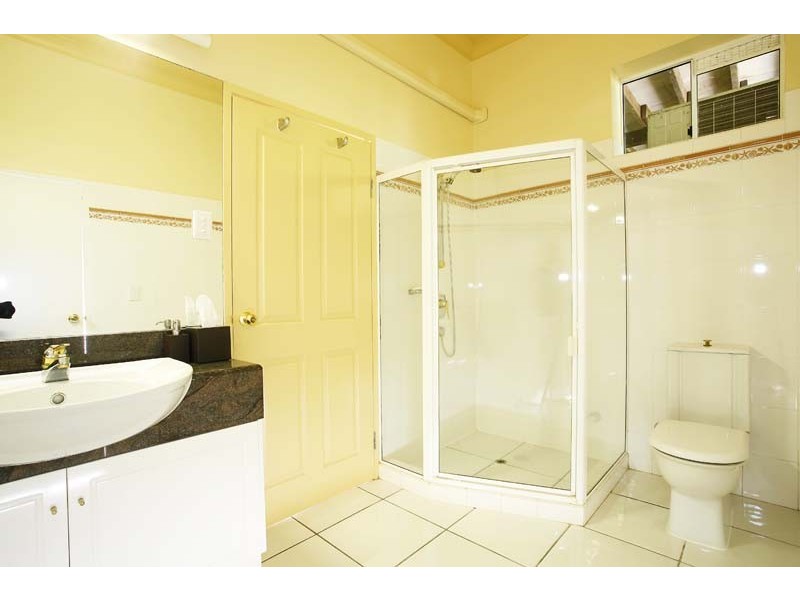 12 Julian Close, Mooroobool QLD 4870