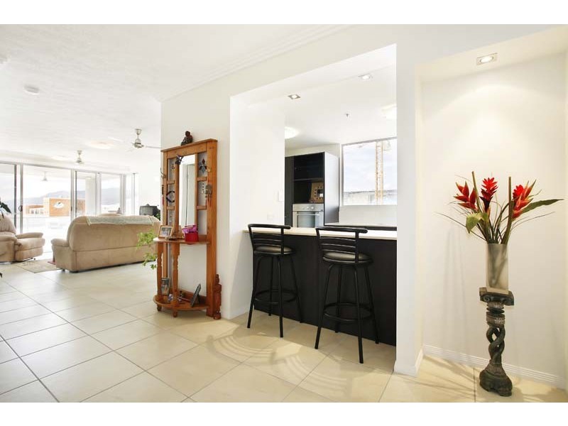 APT. 606 / 123  Grafton Street, Cairns QLD 4870