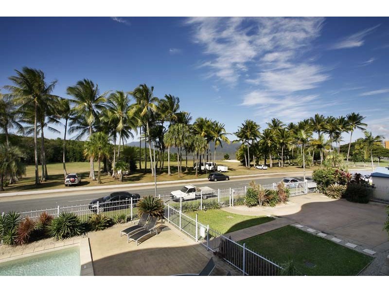 APT 9 / 291 The Esplanade, Cairns QLD 4870