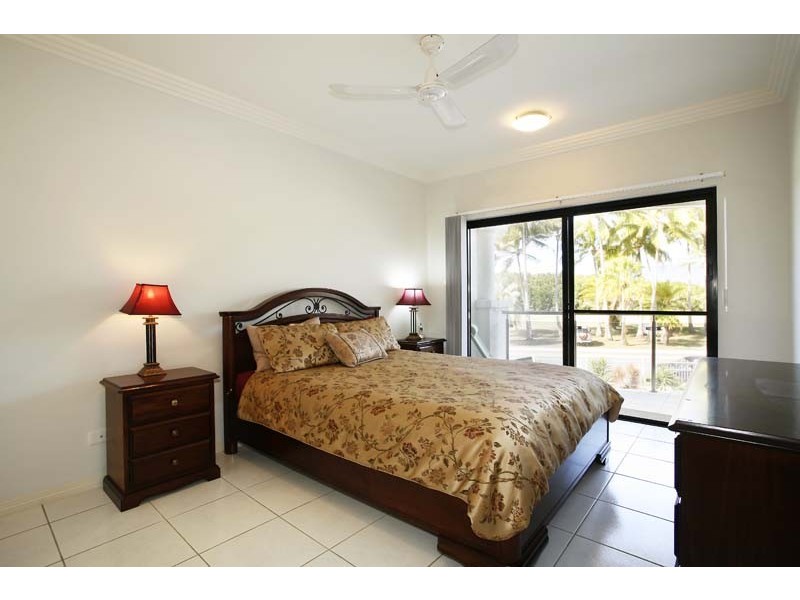 APT 9 / 291 The Esplanade, Cairns QLD 4870