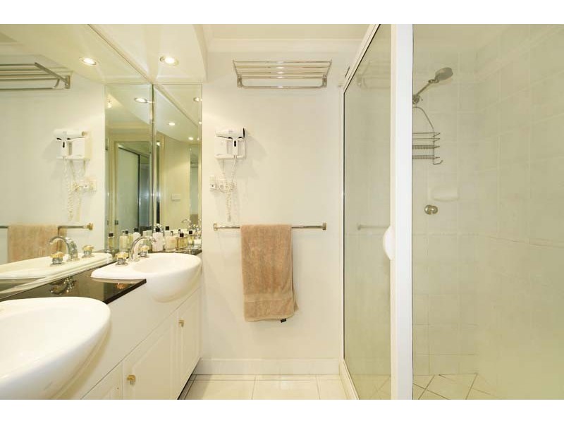 APT 9 / 291 The Esplanade, Cairns QLD 4870