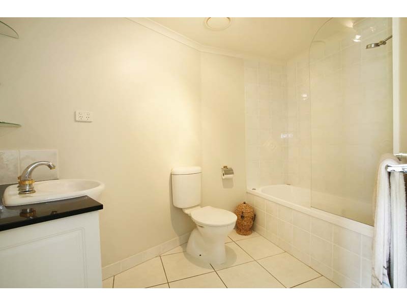 APT 9 / 291 The Esplanade, Cairns QLD 4870