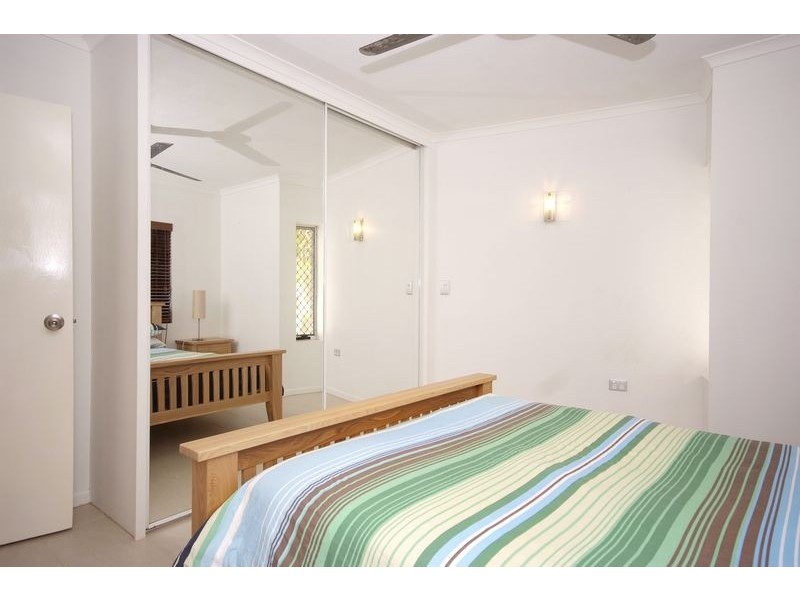 APT. 4 / 105 Collins Avenue, Edge Hill QLD 4870