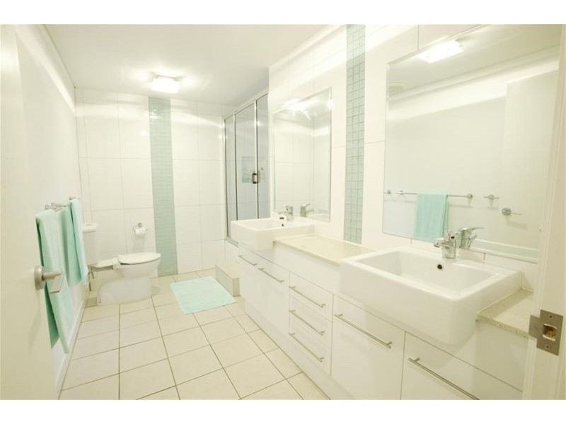 114  Hillview Cres, Whitfield QLD 4870