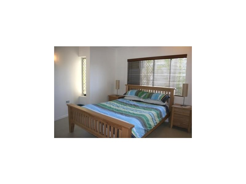 APT. 4 / 105 Collins Avenue, Cairns QLD 4870