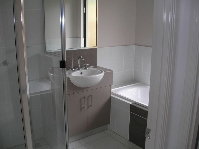 6  Fitzmaurice Drive, Silkwood Ridge, Bentley Park QLD 4869