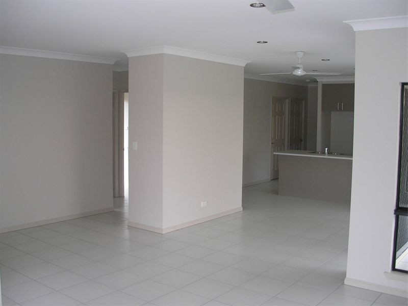 6  Fitzmaurice Drive, Silkwood Ridge, Bentley Park QLD 4869