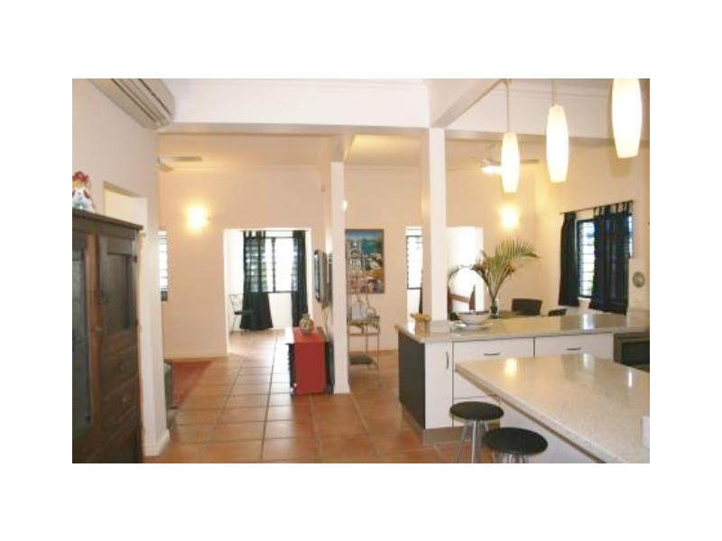 VILLA 1 / 187-189  Esplanade, Cairns QLD 4870