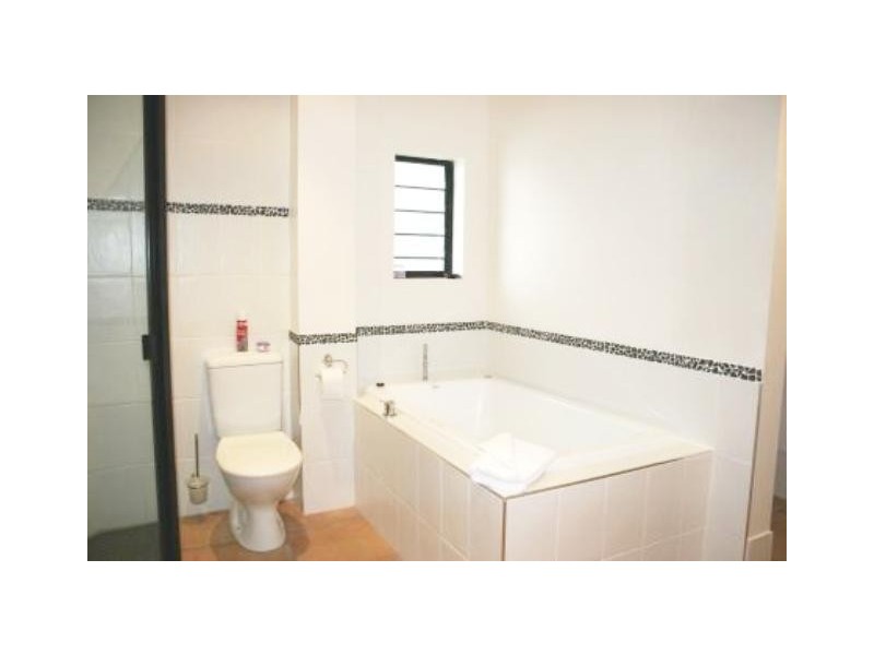 VILLA 1 / 187-189  Esplanade, Cairns QLD 4870