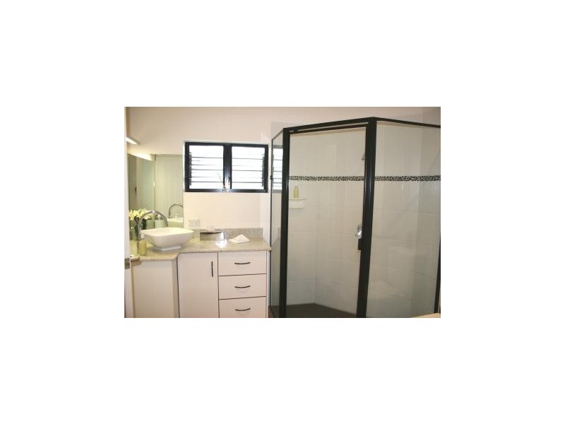 VILLA 1 / 187-189  Esplanade, Cairns QLD 4870