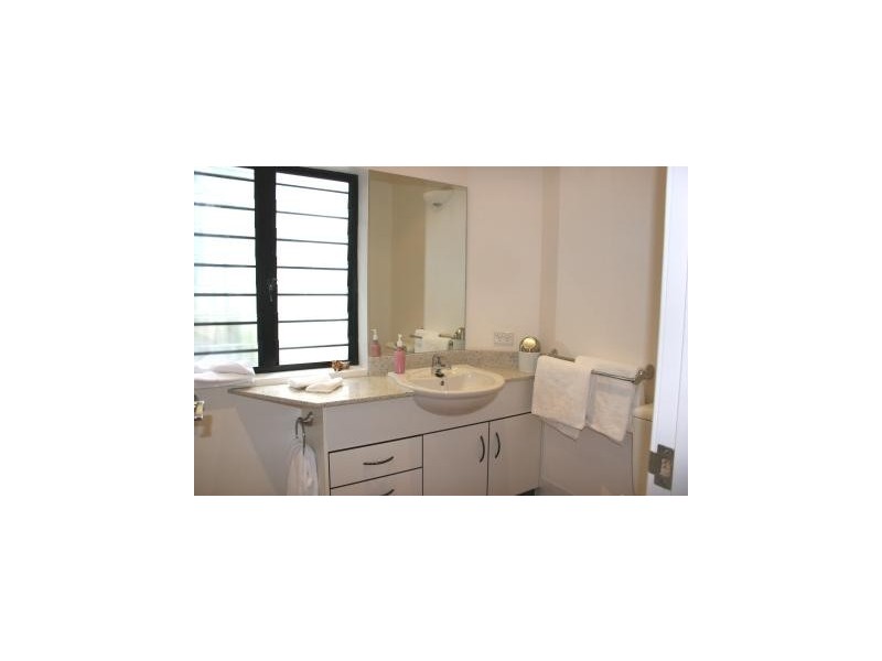 VILLA 1 / 187-189  Esplanade, Cairns QLD 4870