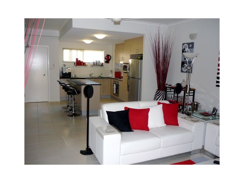 Level 2 APT. 9 / TERRACES ON MARTYN 82-86 Martyn Street, Cairns QLD 4870