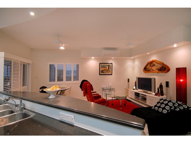 13 Rosemont Court, Mooroobool QLD 4870