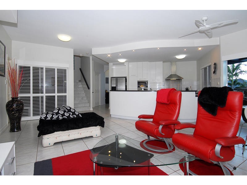 13 Rosemont Court, Mooroobool QLD 4870