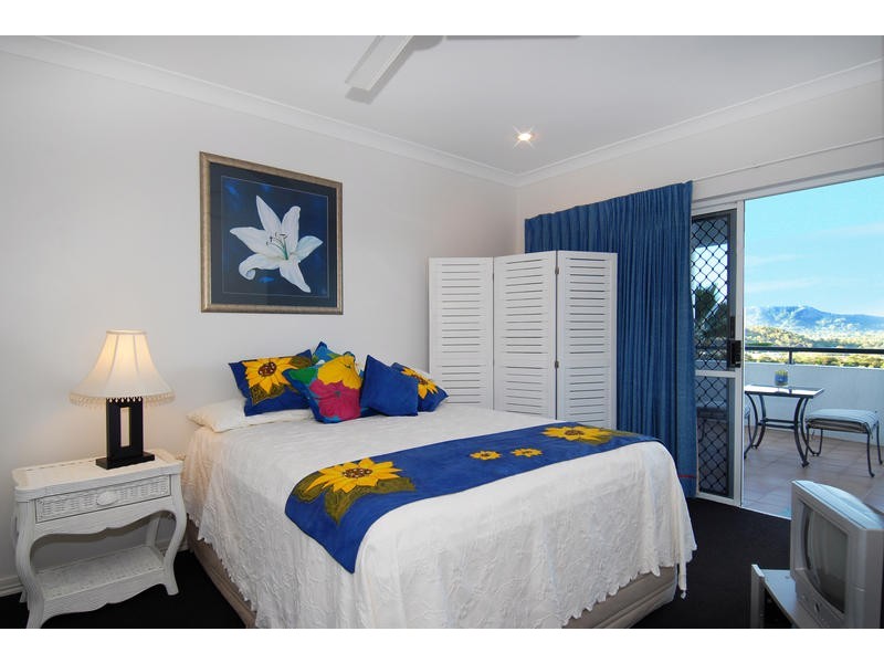 13 Rosemont Court, Mooroobool QLD 4870