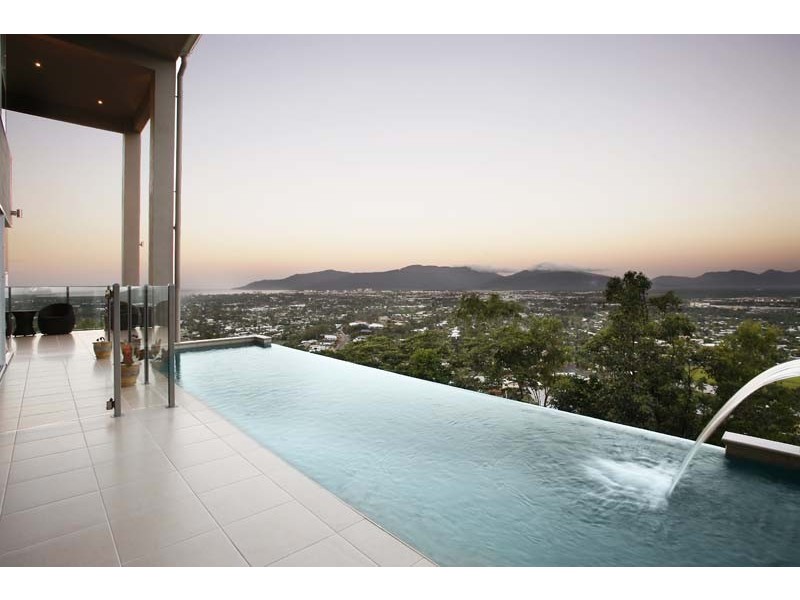 107  Summer Hill Drive, Mooroobool QLD 4870