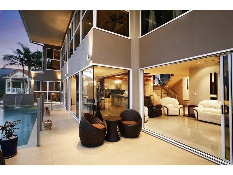 107  Summer Hill Drive, Mooroobool QLD 4870