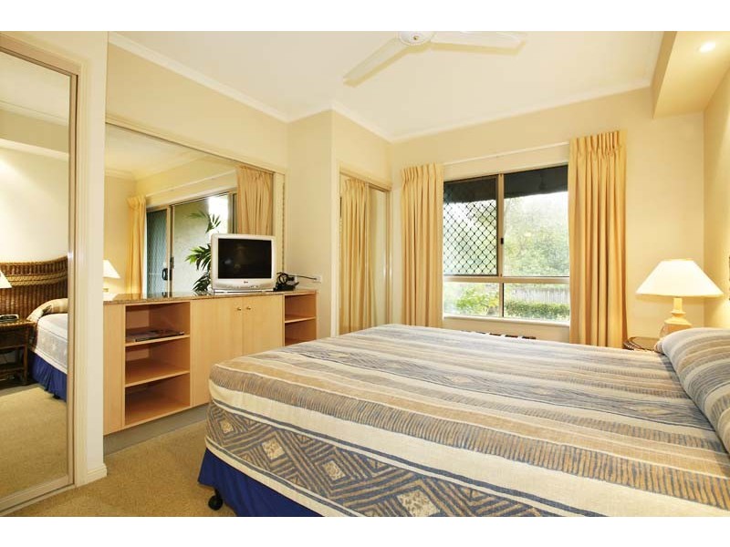 APT. 1107 / 2 Greenslopes Street, Cairns North QLD 4870