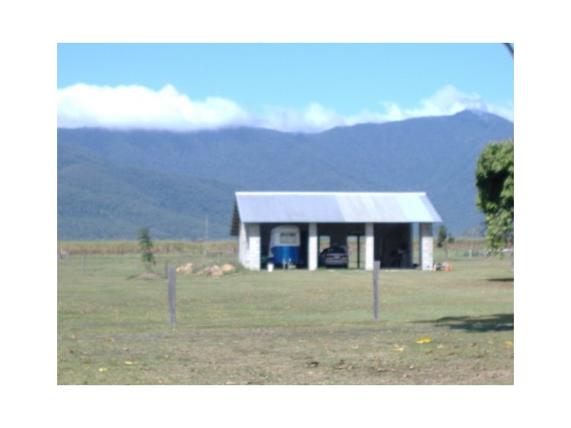 10  CROSSLAND ROAD, Gordonvale QLD 4865