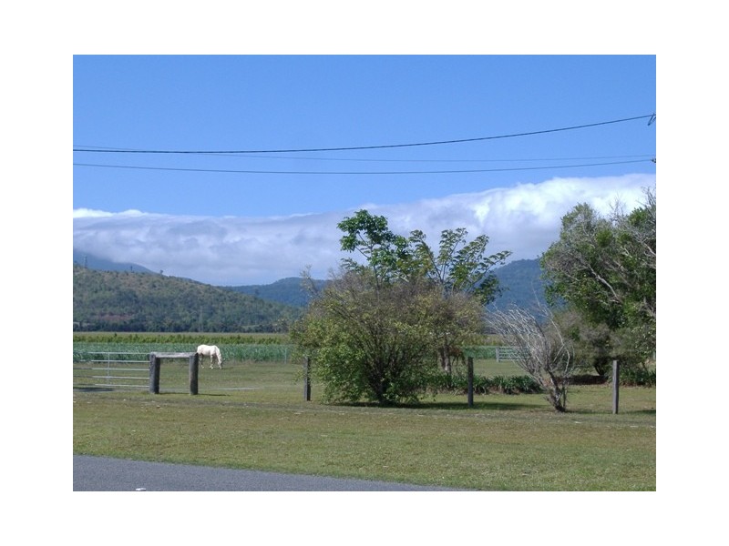 10  CROSSLAND ROAD, Gordonvale QLD 4865