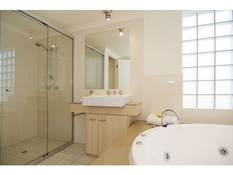 APT. 323 / 49-63 Williams Esplanade AMPHORA RESORT, Palm Cove QLD 4879