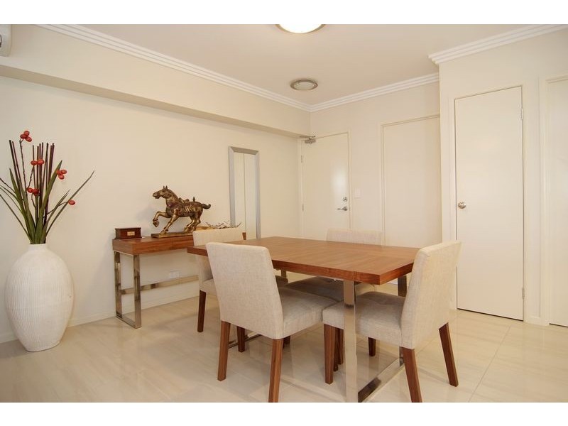 242 GRAFTON STREET, Cairns City QLD 4870