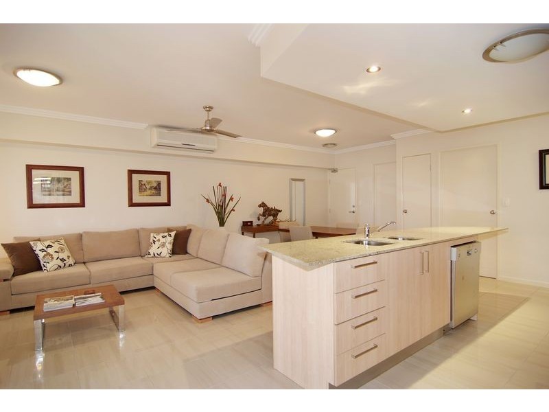 242 GRAFTON STREET, Cairns City QLD 4870