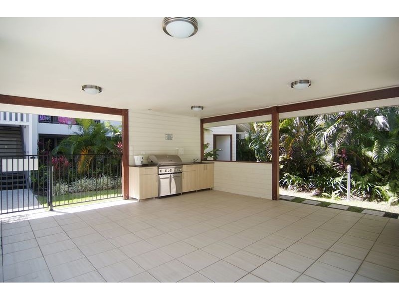 242 GRAFTON STREET, Cairns City QLD 4870