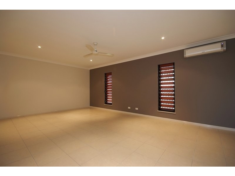 20  Pilosa Street, Redlynch QLD 4870