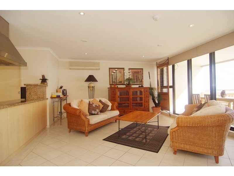 Level 13 APT. 81 / 107 Esplanade, Cairns City QLD 4870