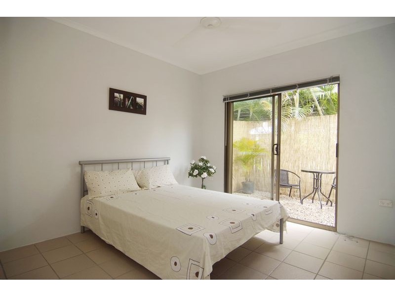 APT. 3 / 21 Balaclava Road, Earlville QLD 4870