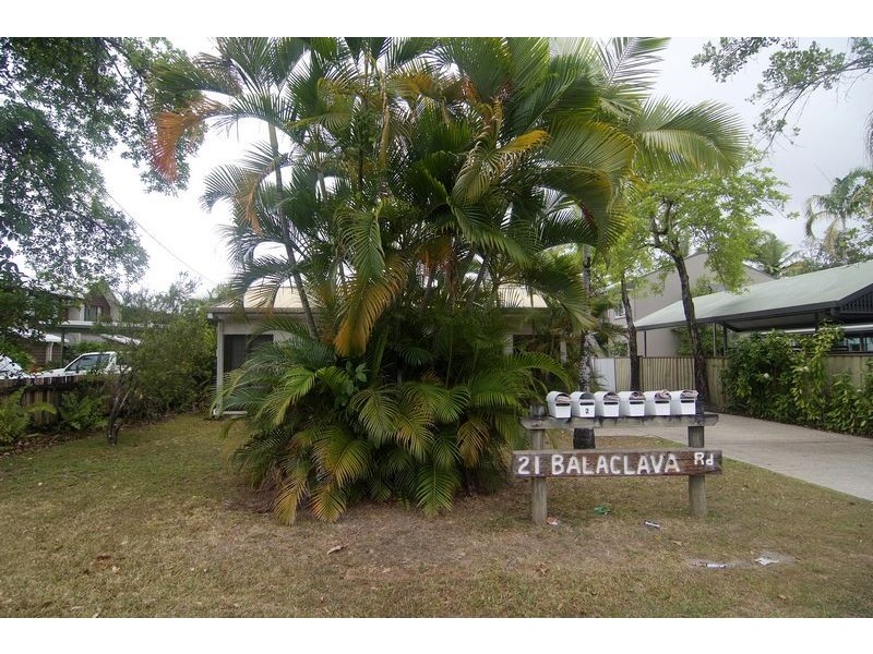 APT. 3 / 21 Balaclava Road, Earlville QLD 4870