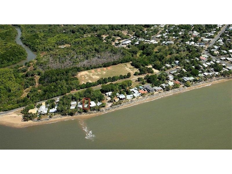 121 O’SHEA ESPLANADE, Machans Beach QLD 4878