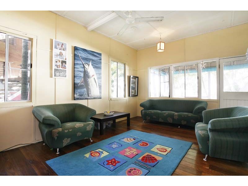 121 O’SHEA ESPLANADE, Machans Beach QLD 4878