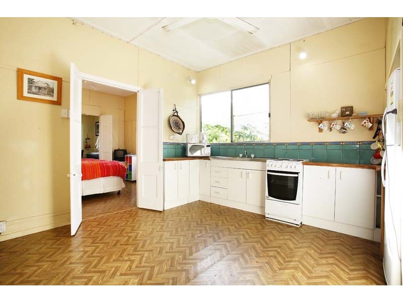 121 O’SHEA ESPLANADE, Machans Beach QLD 4878