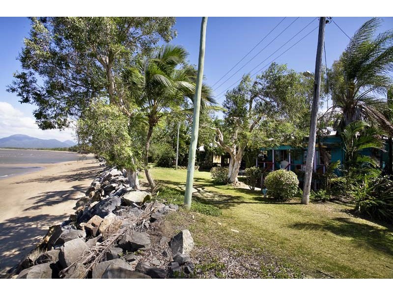 121 O’SHEA ESPLANADE, Machans Beach QLD 4878