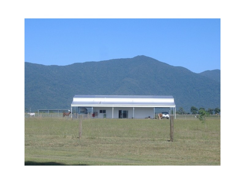 42  CROSSLAND ROAD, Gordonvale QLD 4865