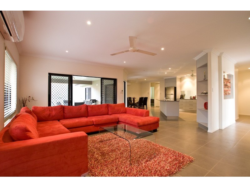 1 CHEYNE CLOSE, Bentley Park QLD 4869