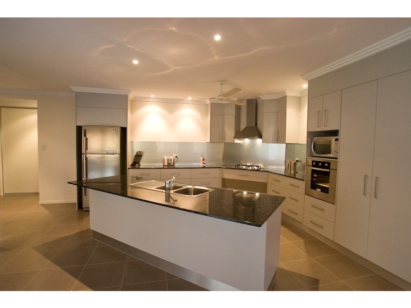 1 CHEYNE CLOSE, Bentley Park QLD 4869