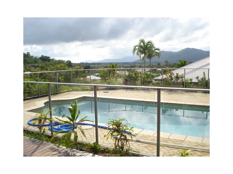 17  Kawana Street, Caravonica QLD 4878