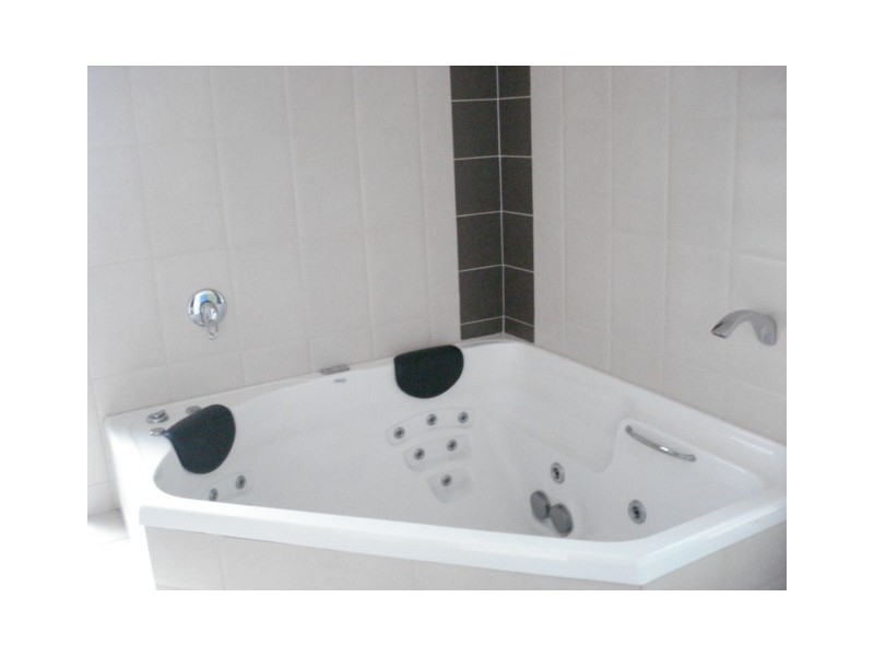 17  Kawana Street, Caravonica QLD 4878