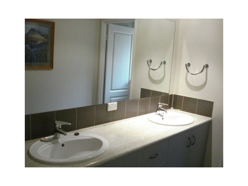 17  Kawana Street, Caravonica QLD 4878