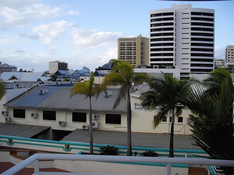 IL CENTRO  SHERIDAN STREET, Cairns City QLD 4870
