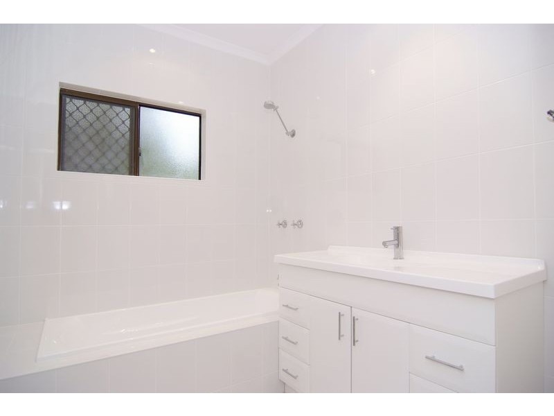 2 Brett Street, Mooroobool QLD 4870