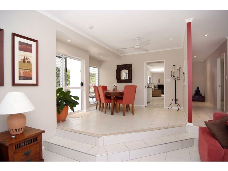 7 Woodmont Place, Cairns QLD 4870