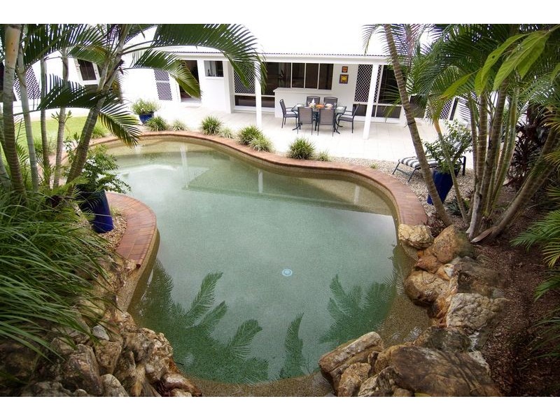 7 Woodmont Place, Cairns QLD 4870
